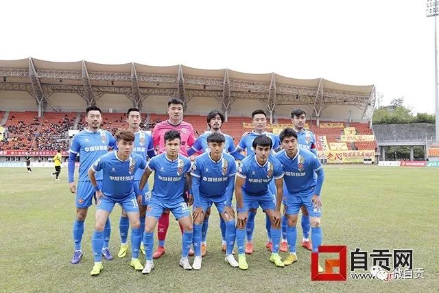 费耶诺德与前进之鹰战成平局，双方各入两球
